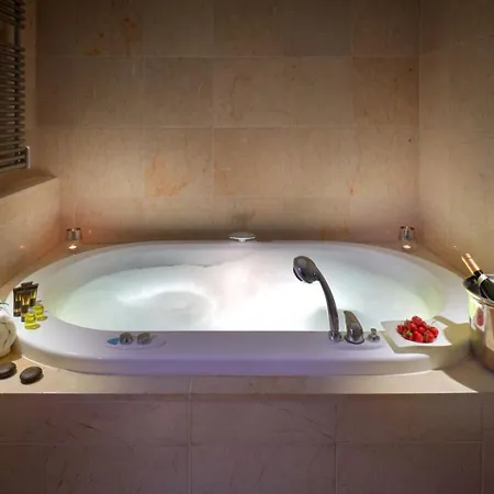Villa Luxury Beachfront Castello With Private Pool At The Promenade Zlatni Rat At The In - Brac Bol