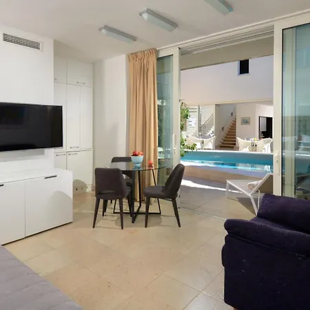 Villa Luxury Beachfront Castello With Private Pool At The Promenade Zlatni Rat At The In - Brac Bol