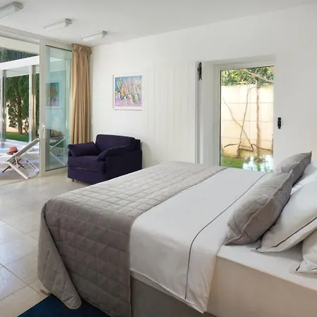 Villa Luxury Beachfront Castello With Private Pool At The Promenade Zlatni Rat At The In - Brac Bol