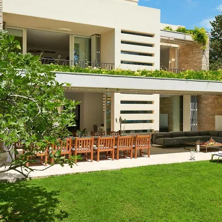 Villa Luxury Beachfront Castello With Private Pool At The Promenade Zlatni Rat At The In - Brac Bol